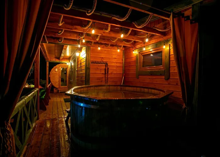 Caloroczny Rysiowka Na Kaszubach Z Basenem Bania Sauna Bilardem Na Wylacznosc - Ostrowite Lesna Dolina Prázdninový dům *